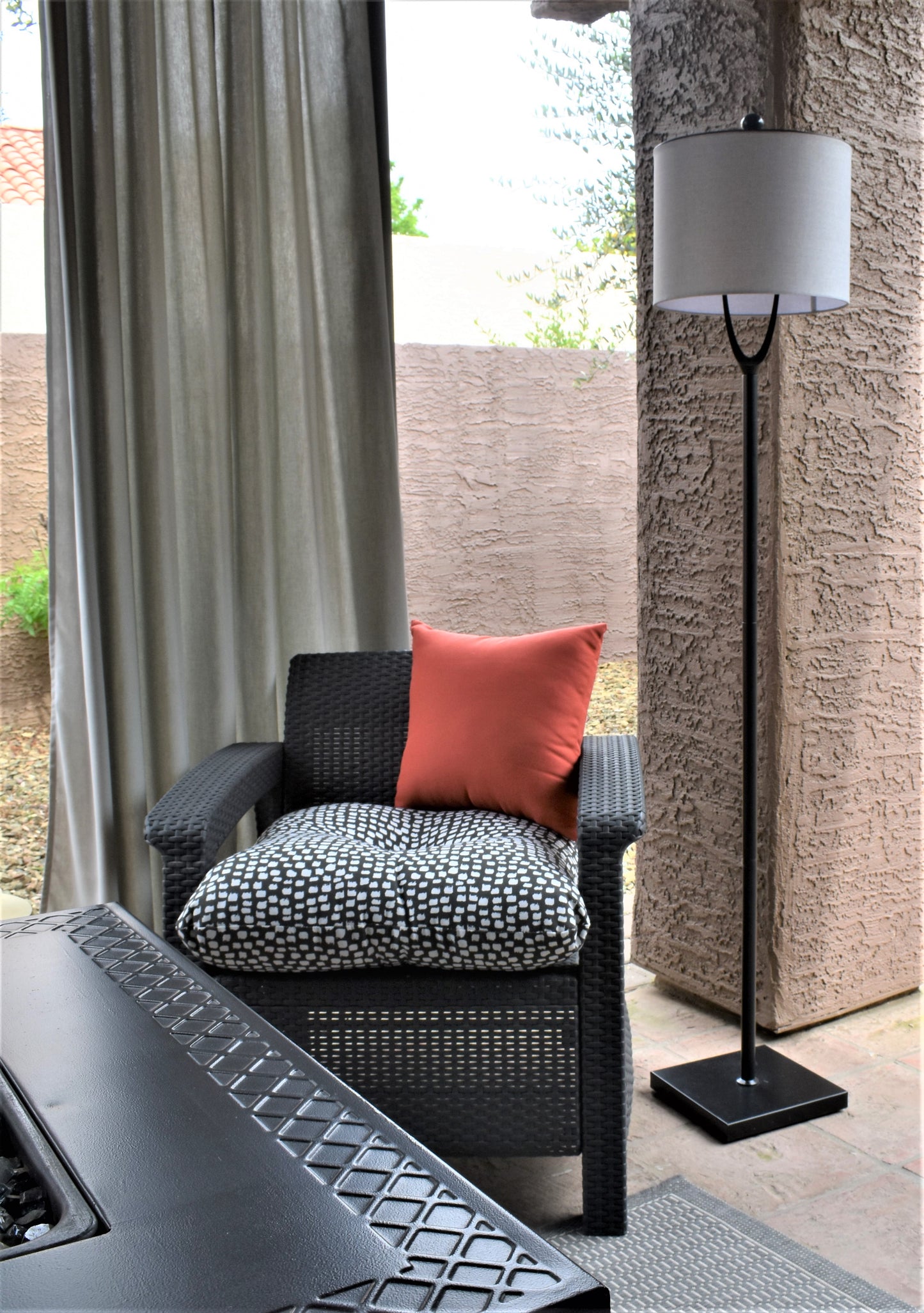 3 - in - 1 Outdoor Patio Lamp