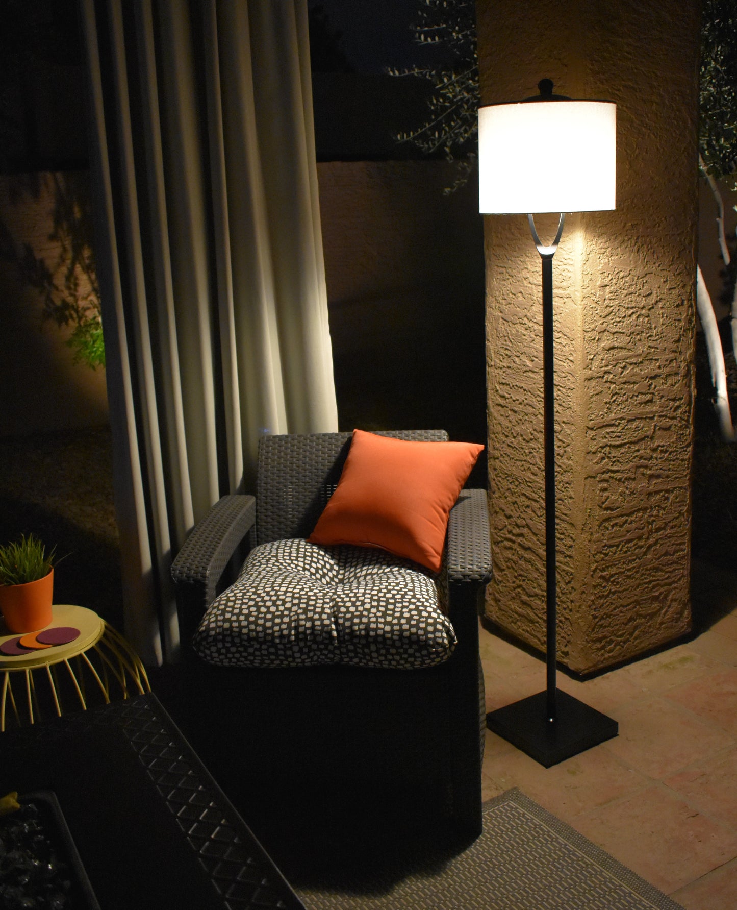 3 - in - 1 Outdoor Patio Lamp